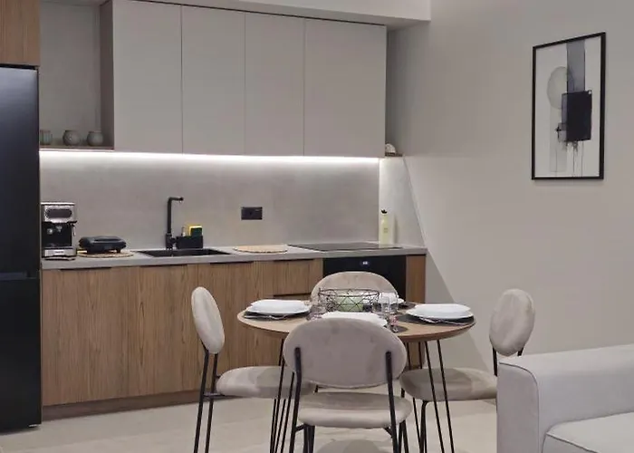 Fin Holidays * Vlorë