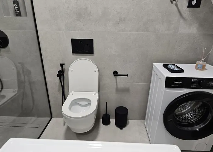 Fin Holidays * Vlorë